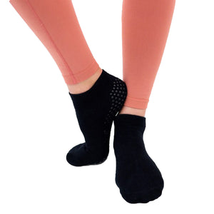 black non-slip grip socks for pilates - sock-it and co